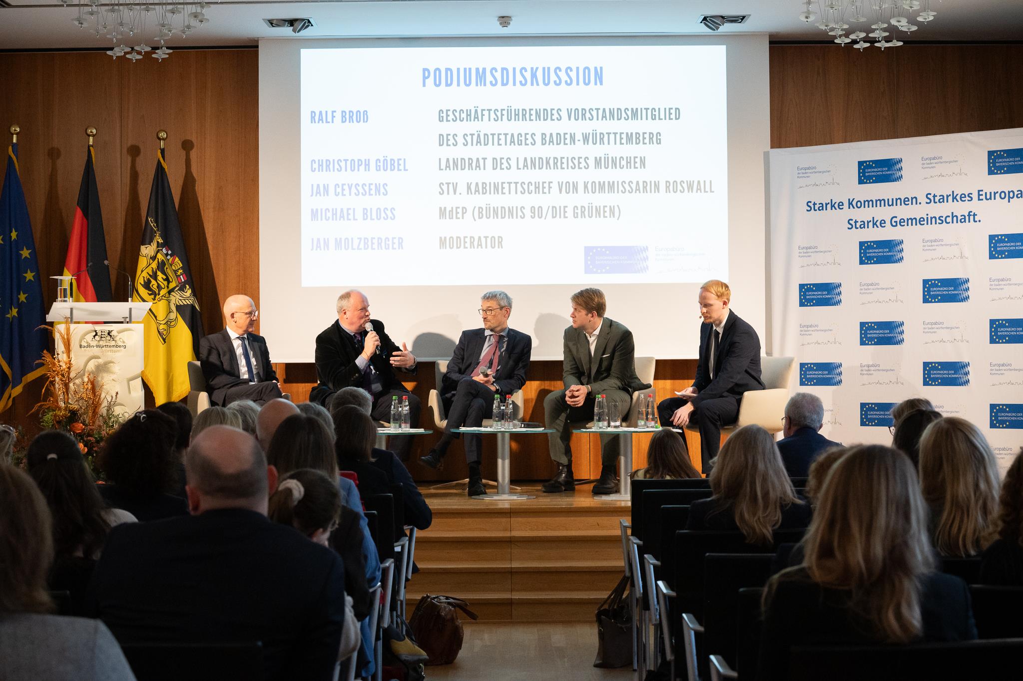 Leider haben wir keinen Alternativtext zu diesem Bild, aber wir arbeiten daran.