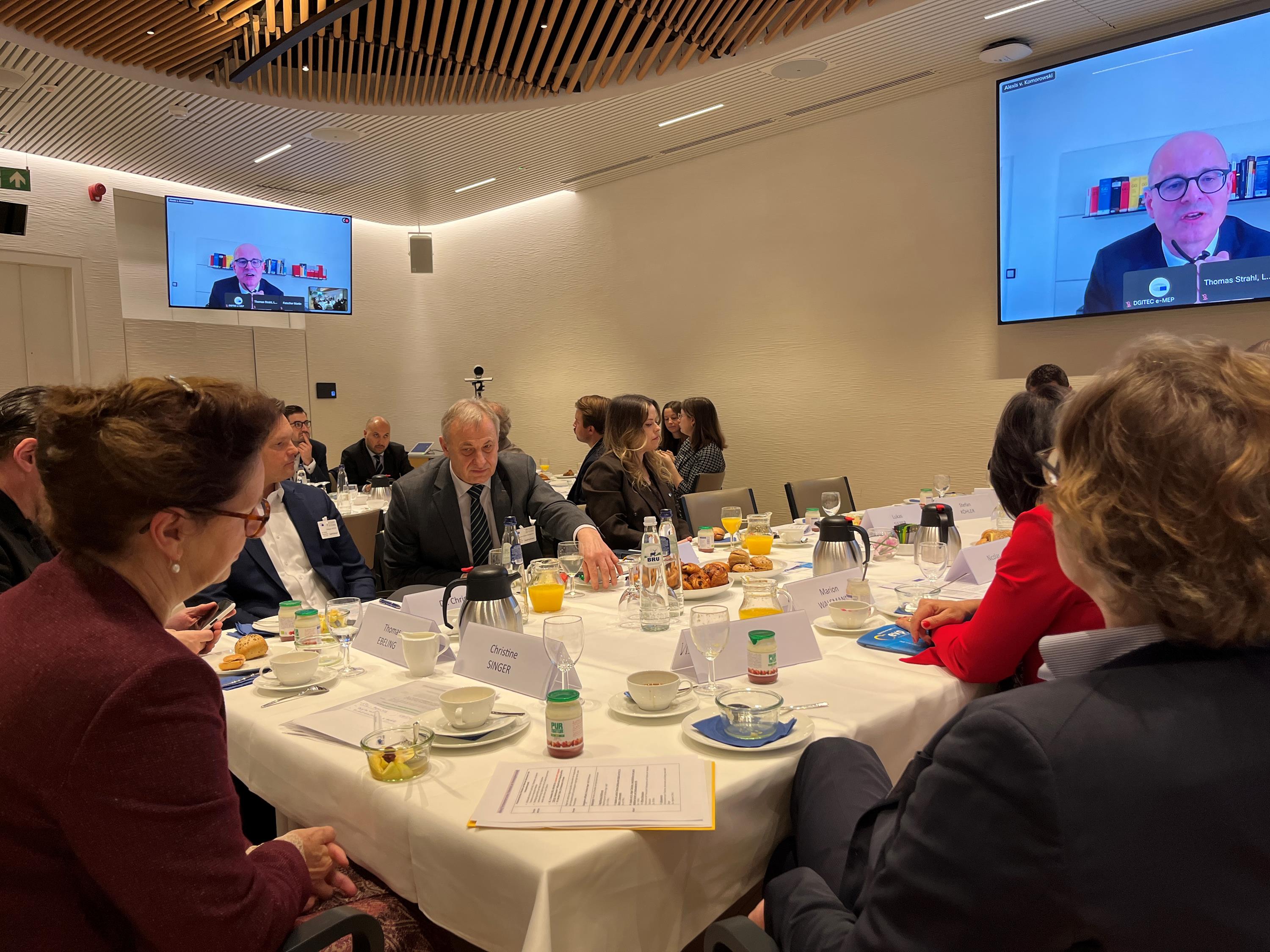 Parlamentarisches Frühstück 2